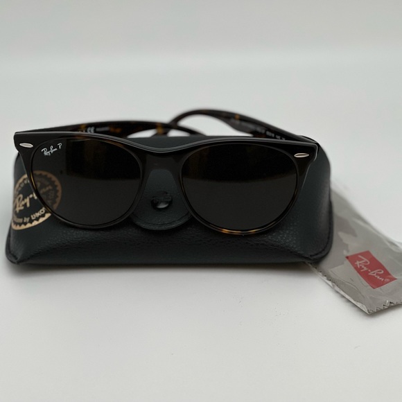 NWOT Ray Ban Polarized Wayfarer II Sunglasses - Picture 4 of 5